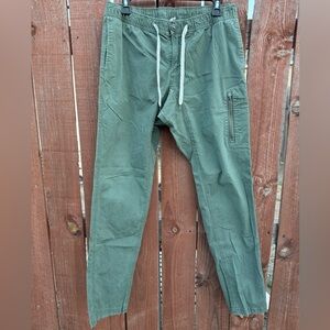 Vuori Ripstop Climber Jogger Pants in Green Men’s Size Large